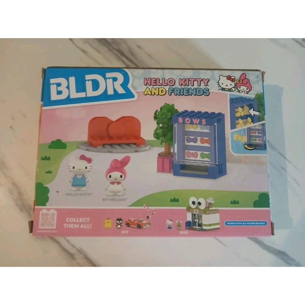 Hello Kitty and Friends Vending Machine Builder Set 120 pcs